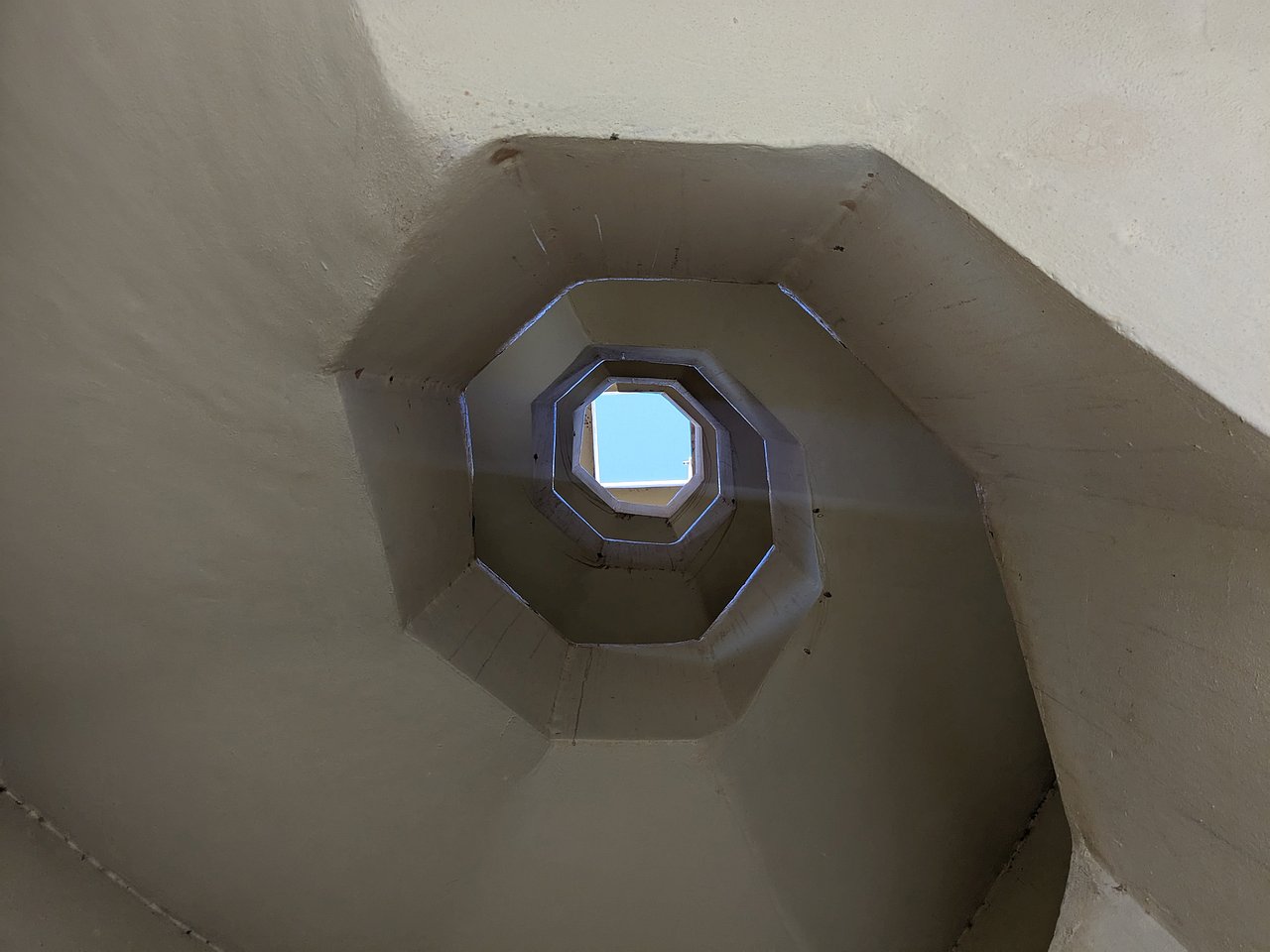 20250415-171835-uli6.jpg
